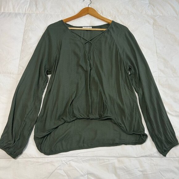 Socialite Forest Green Crisscross V-Neck Long Sleeve Lightweight Blouse Size XL - Picture 2 of 6